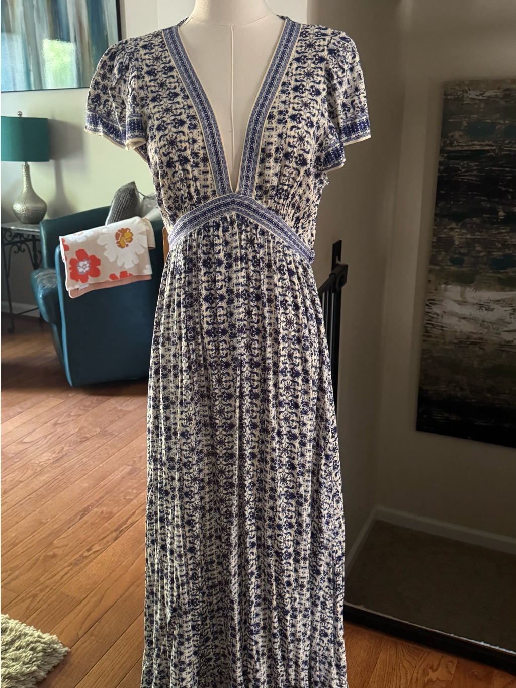 Max Studio Blue And White Printed Deep V-Neck Maxi Dress, Size Small, Nwt